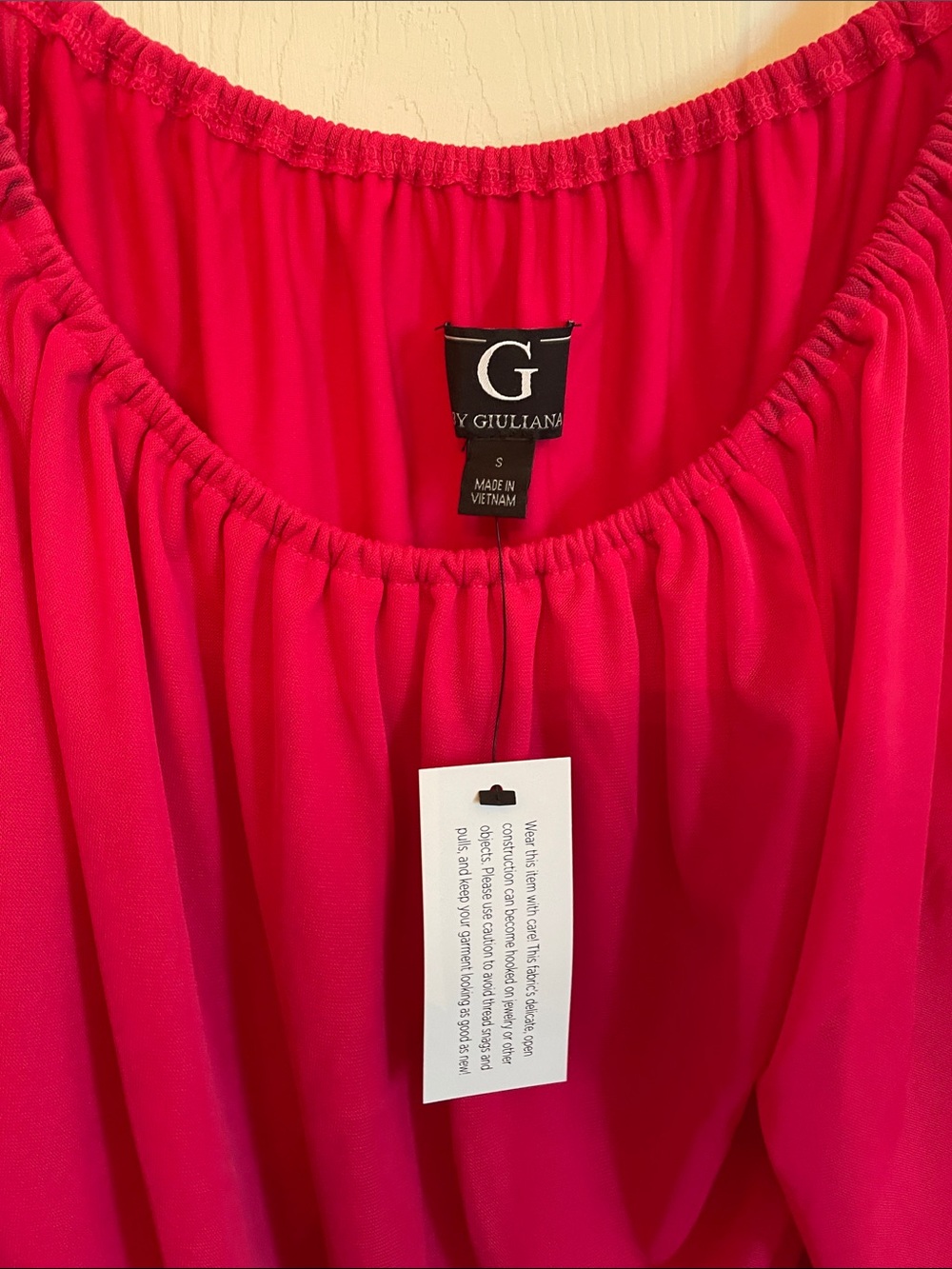 G by Giuliana Hot Pink Off-Shoulder Blouse